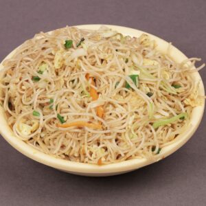 EGG HAKKA NOODLES