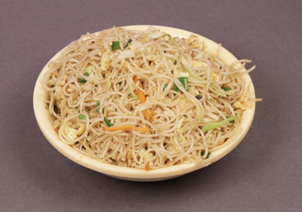 EGG HAKKA NOODLES