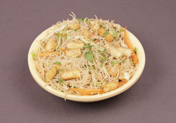PANEER HAKKA NOODLES